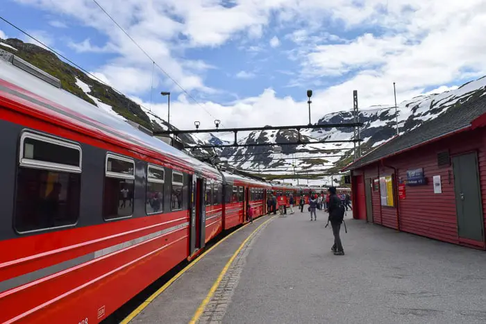 Train between Bergen and Oslo